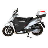 Coprigambe Termoscud R083X, un coprigambe impermeabile e termico. Utilizzato su scooter. Di Tucano Urbano.
